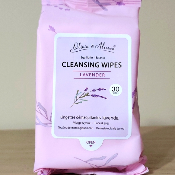 Bundle 9/$12 Make-up removal wipes - Picture 3 of 3